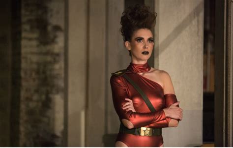 ‘GLOW’: Unpacking Alison Brie’s Two Big, Rebellious ...